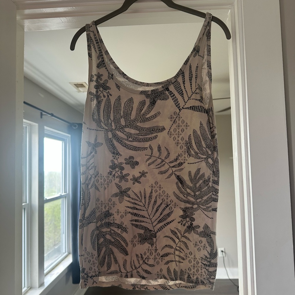 Black and White Leaf Print Tank Top